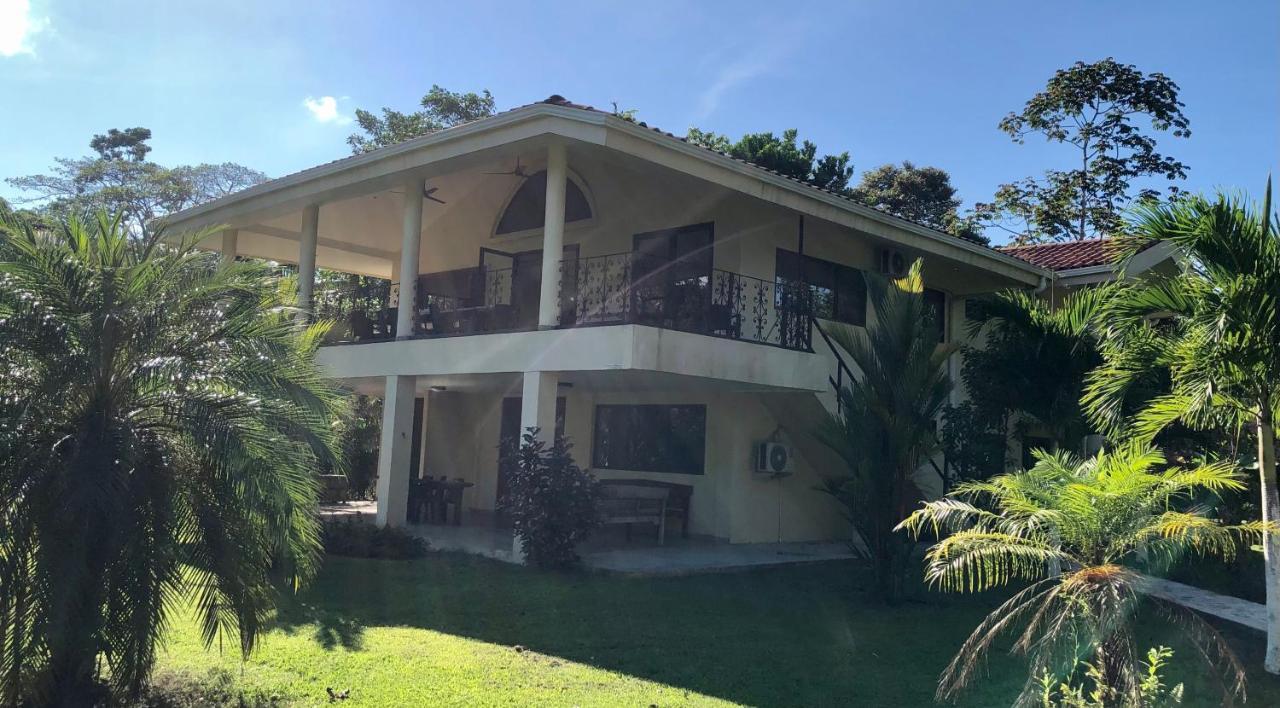 Sol Y Sombra Bed & Breakfast Bocas Town Dış mekan fotoğraf
