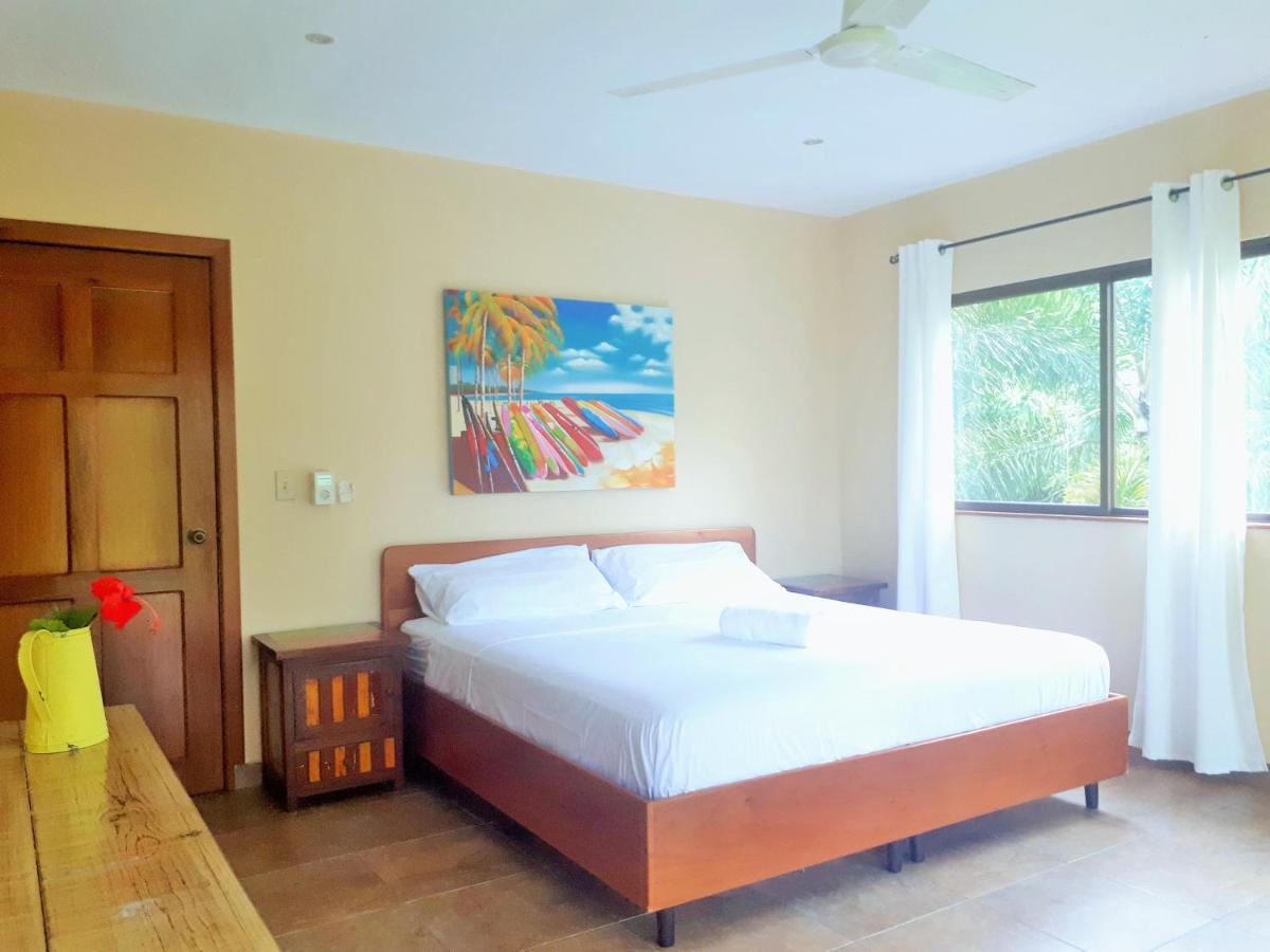 Sol Y Sombra Bed & Breakfast Bocas Town Dış mekan fotoğraf