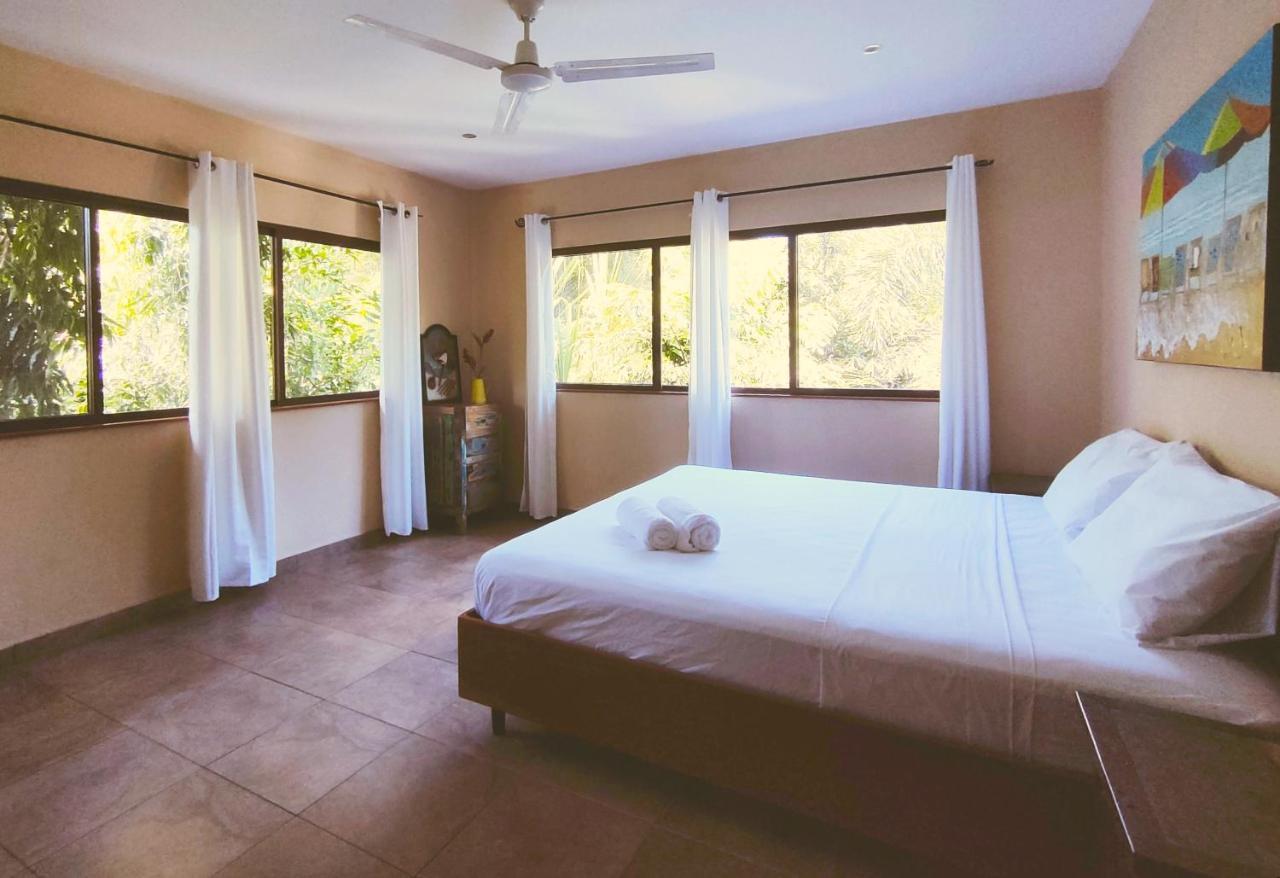 Sol Y Sombra Bed & Breakfast Bocas Town Dış mekan fotoğraf