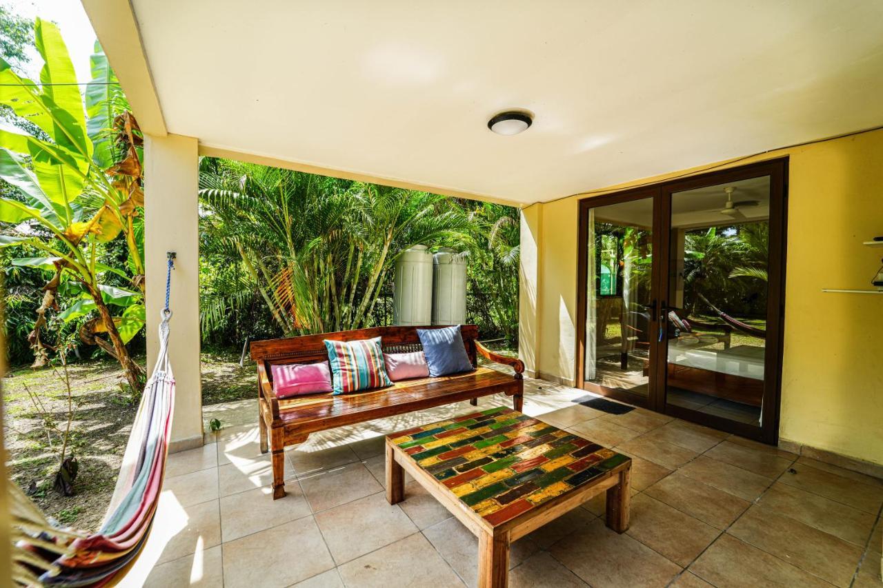 Sol Y Sombra Bed & Breakfast Bocas Town Dış mekan fotoğraf